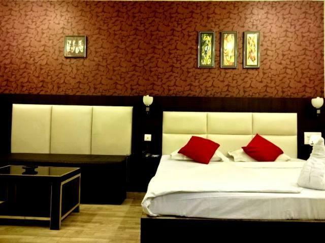 Palm Village Resort Калькутта Экстерьер фото