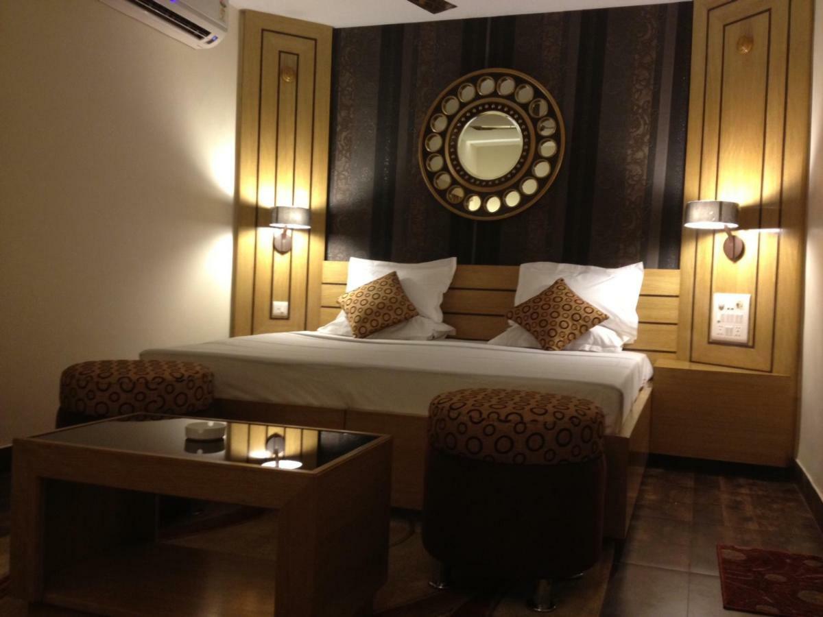 Palm Village Resort Калькутта Экстерьер фото
